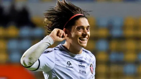 Montecinos asegura que casi se va a Europa antes de irse a México.