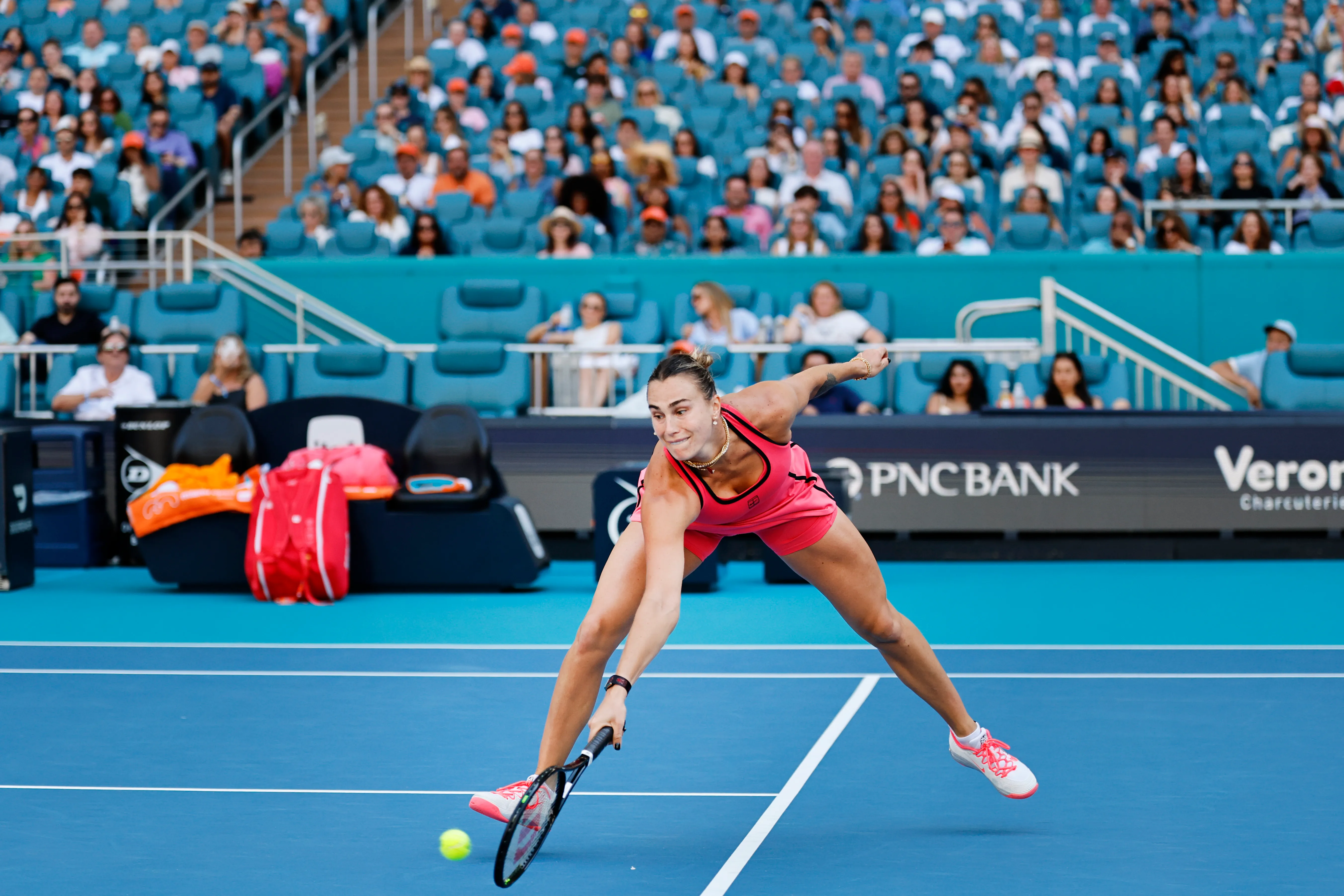 Aryna Sabalenka podrá usar pulseras inteligentes en Roland Garros. (Photo by Carmen Mandato/Getty Images)
