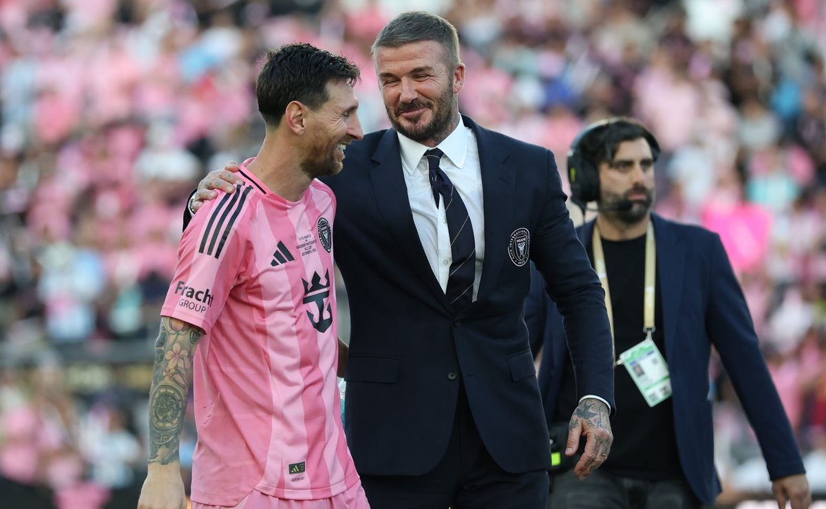 Sigue el ejemplo de David Beckham: Lionel Messi compra al UE Cornellà de España