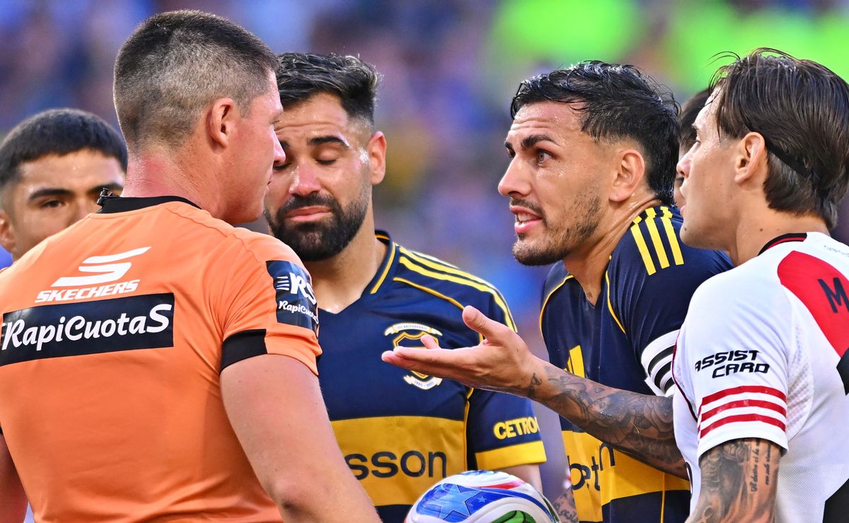 ¿Lo copiarán acá en Chile? La polémica jugada que se prohibió en el fútbol argentino