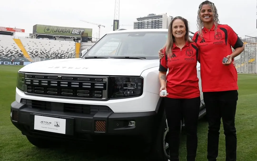 Las albas también forman parte de la alianza con Jetour | Colo Colo