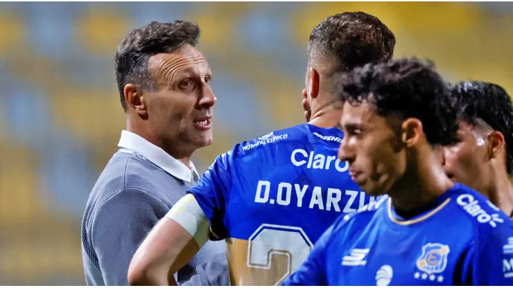 Ribonetto busca su primer triunfo con Everton en la Liga de Primera.
