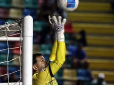 Arquero que brilla en Chile exige un llamado de Córdova