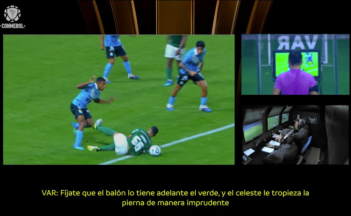“Lo hace caer”: Liberan audios del VAR en polémico penal que cobró Piero Maza en Copa Libertadores