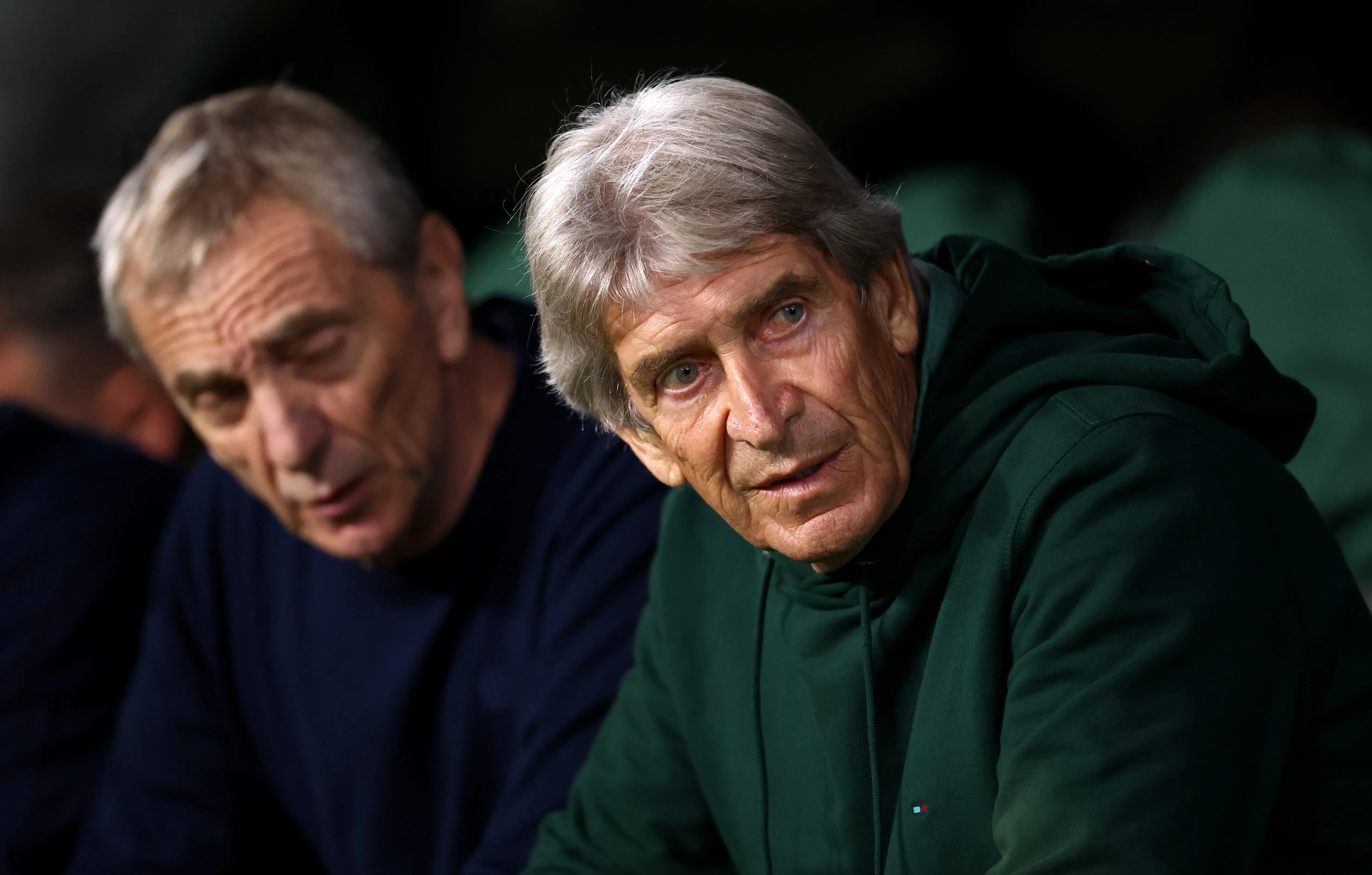 Manuel Pellegrini vive sus días más difíciles en el Betis luego de quedar fuera de Europa League. Foto: Getty Images.