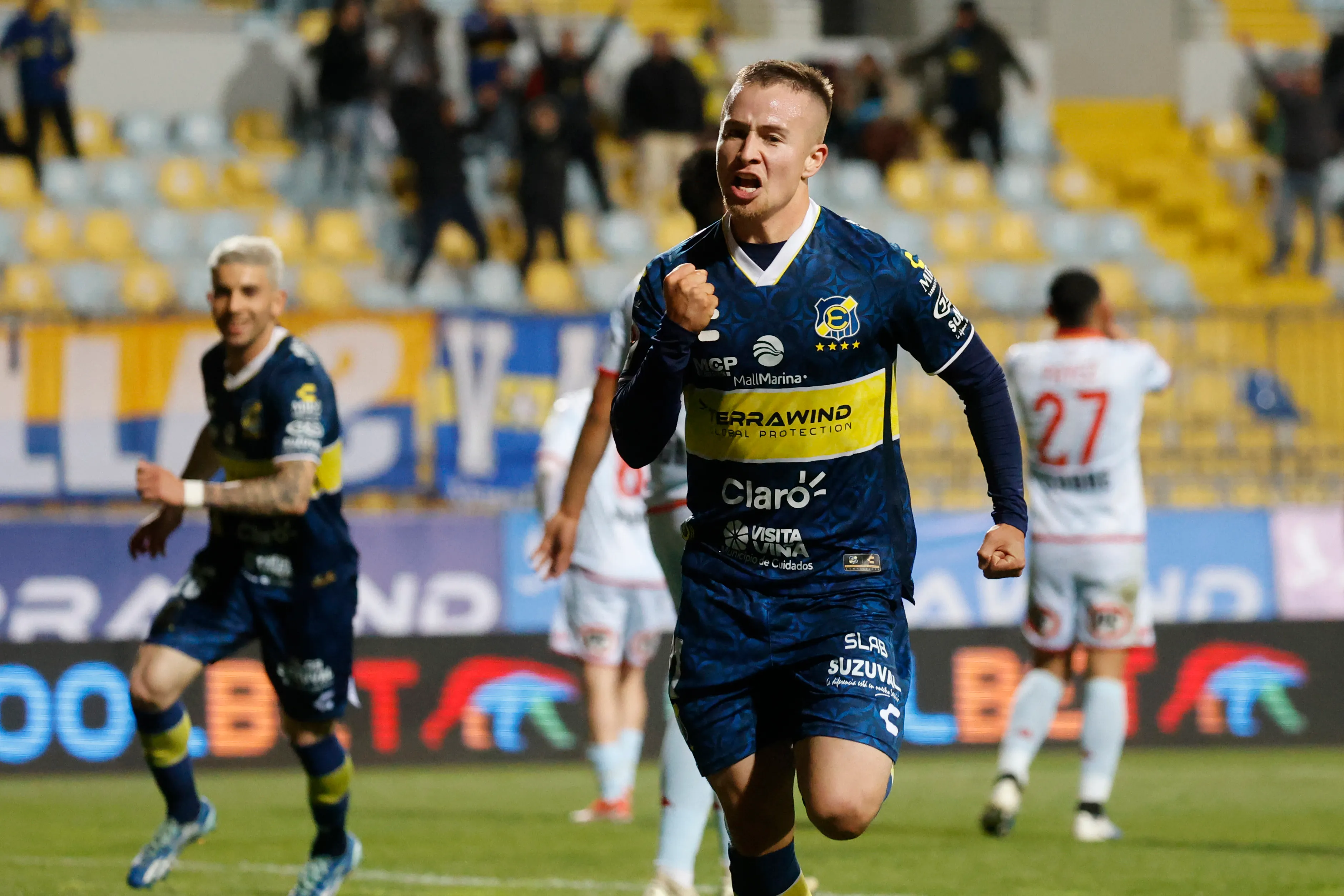 Benjamín Berríos busca extender su vínculo con Everton /Photosport