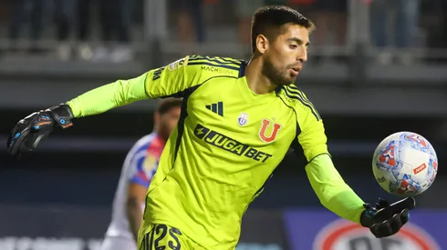 Gabriel Castellón es cuestionado en el arco de la U