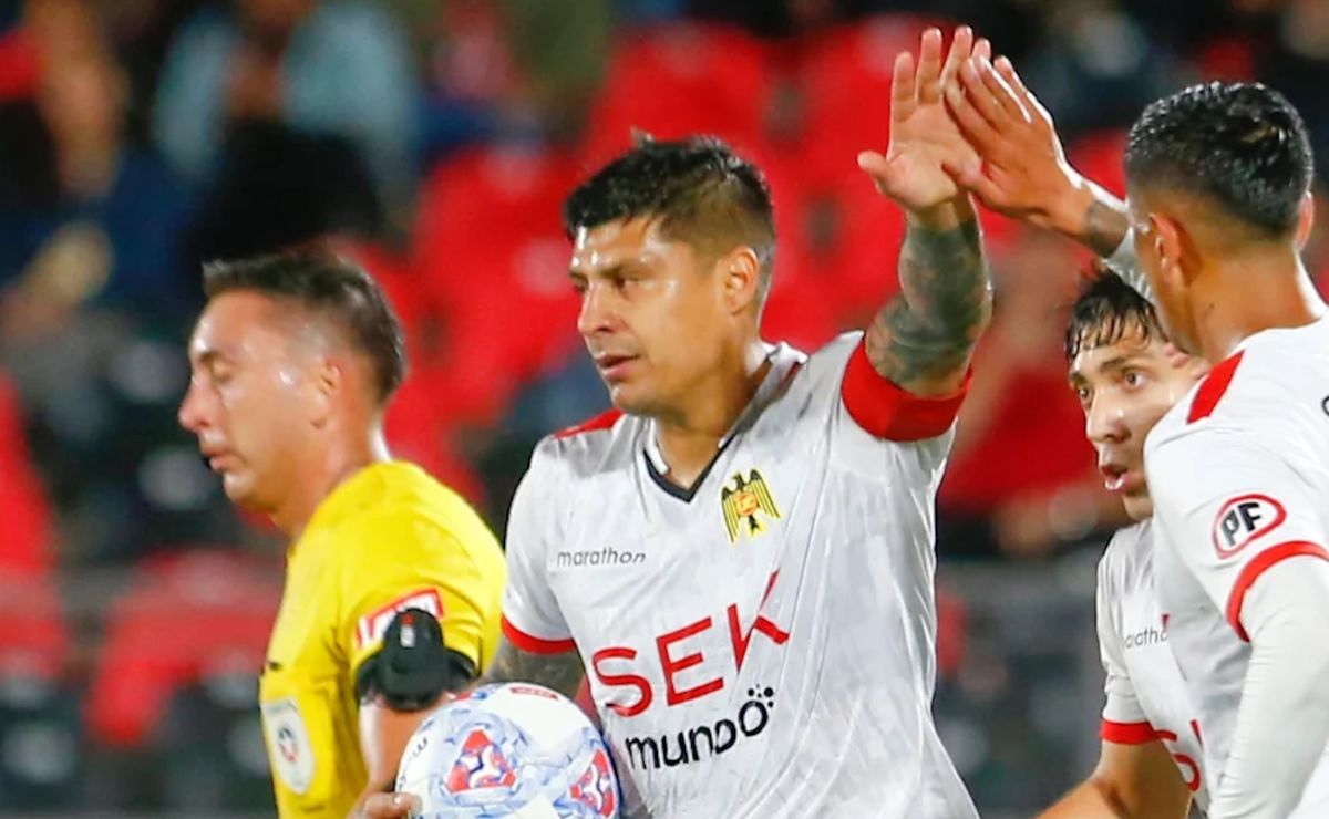 Pato Rubio salva a Unión Española y hunde a Rangers en la Primera B