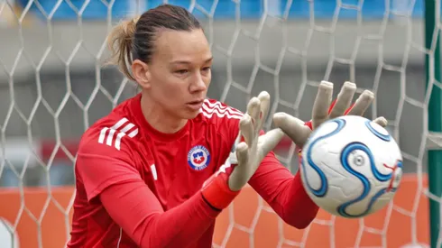 La Roja Femenina juega un duelo clave esta tarde ante Uruguay.