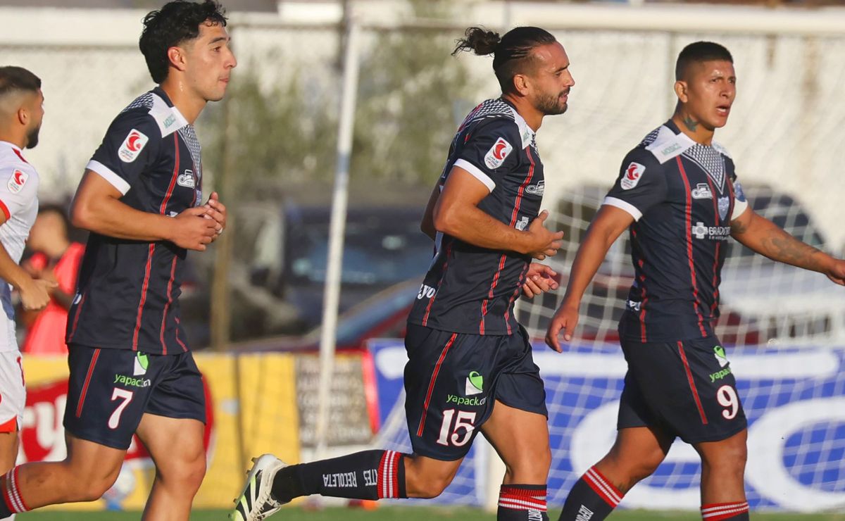 Tabla: cuatro goles, nuevo puntero y gol agónico marca partidazo de Recoleta y Curicó en la B