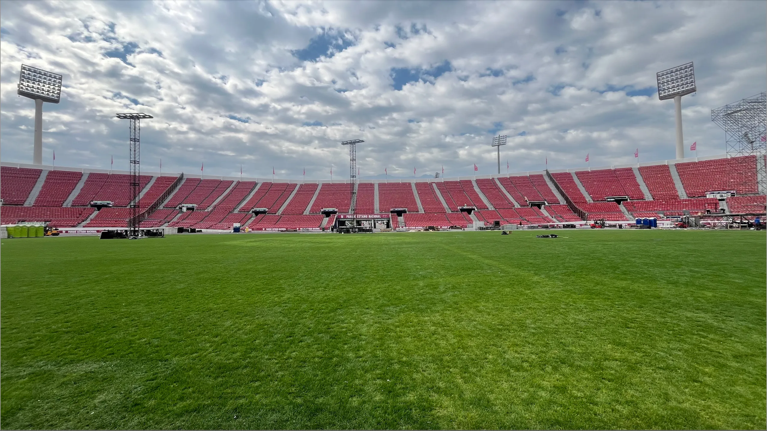 Así está la cancha del Estadio Nacional | IND