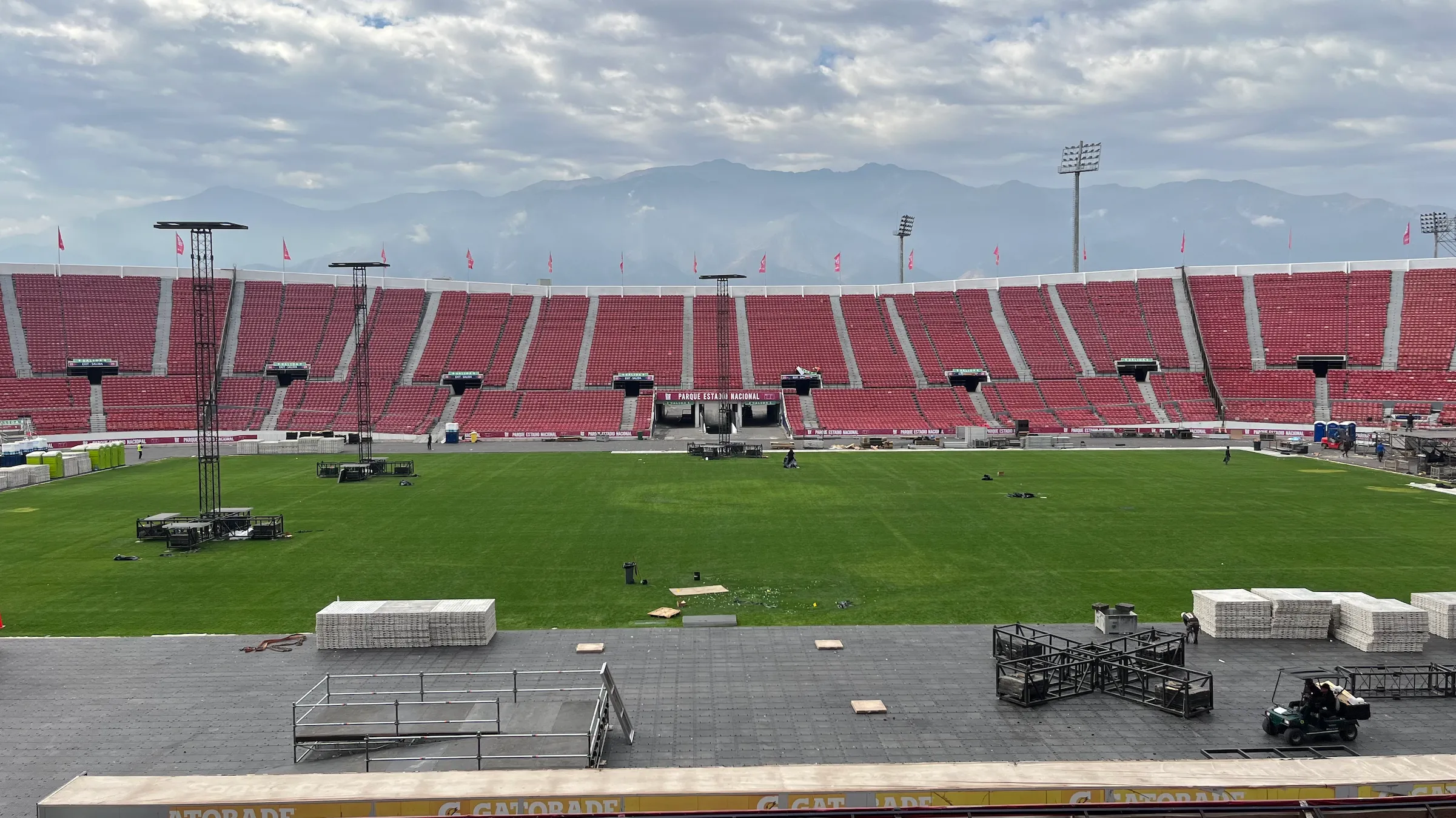 Así se ve el recinto tras el concierto de Cris MJ | IND