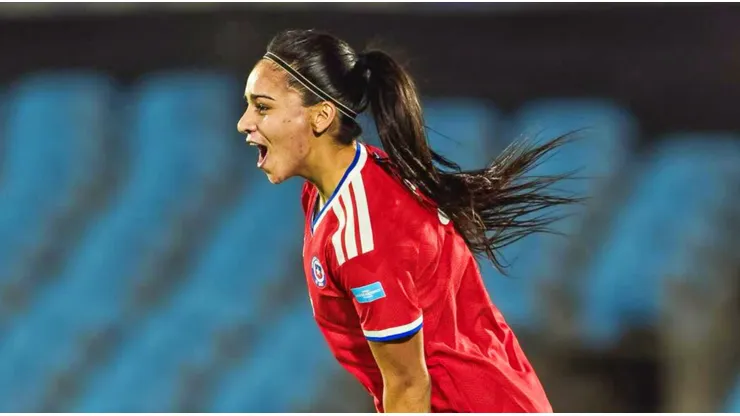 La Roja obtuvo un triunfo vital en el Estadio Centenario.