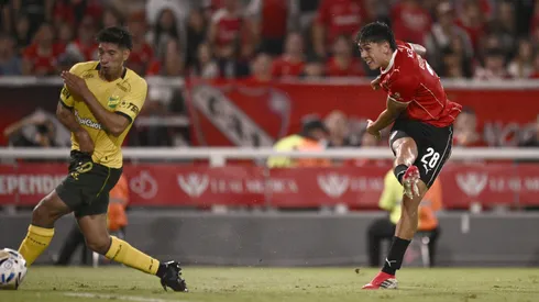 El momento del gol de Maximiliano Gutiérrez.