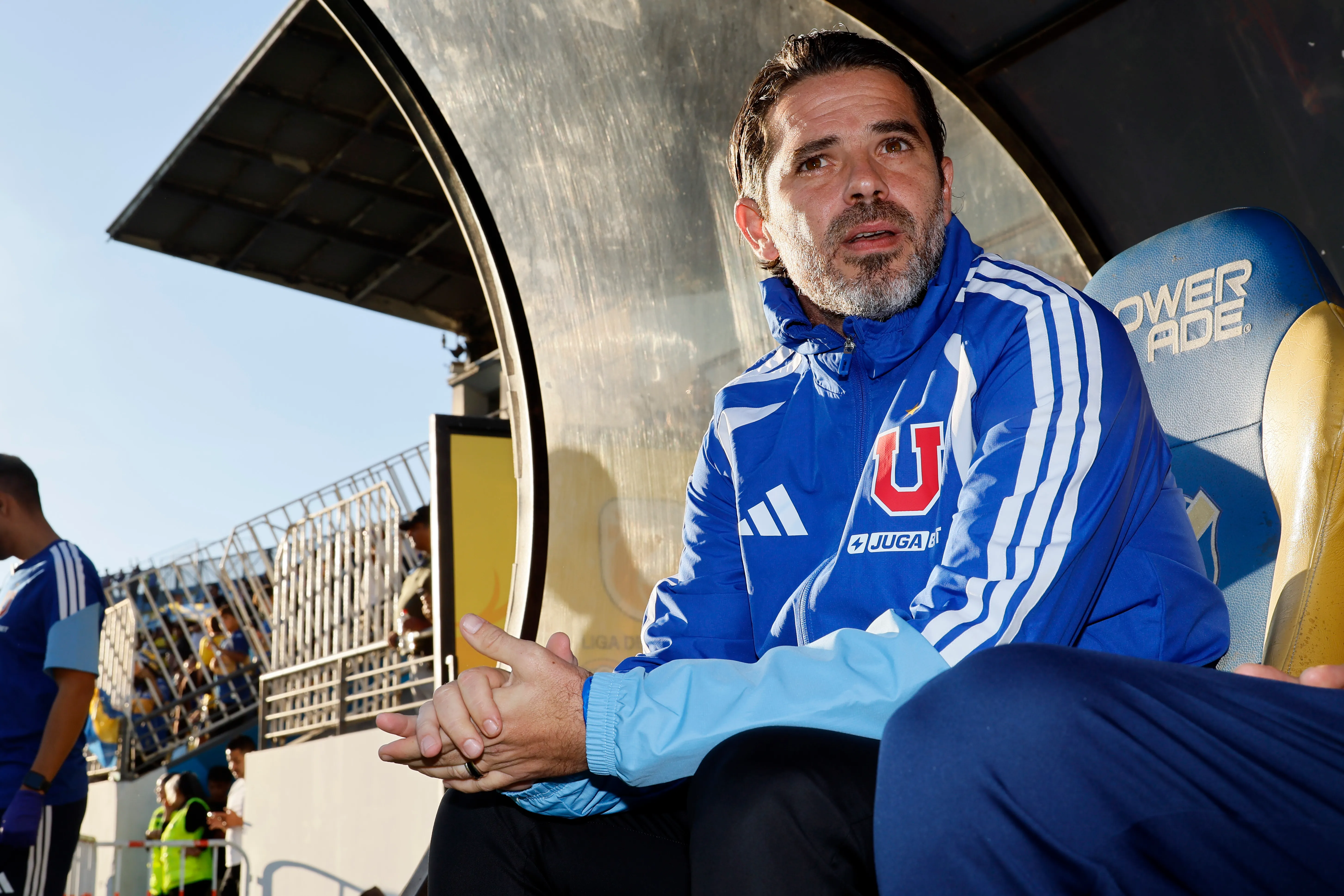 Fernando Gago suma 4 de 9 puntos posibles en la Liga de Primera, lo que da un bajo 44% de rendimiento en Universidad de Chile. | Foto: Photosport.