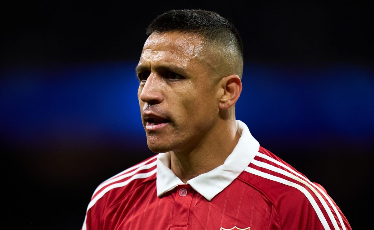 ¿Se acerca el regreso a Chile? Alexis no seguiría en Sevilla y baraja dos opciones en el continente