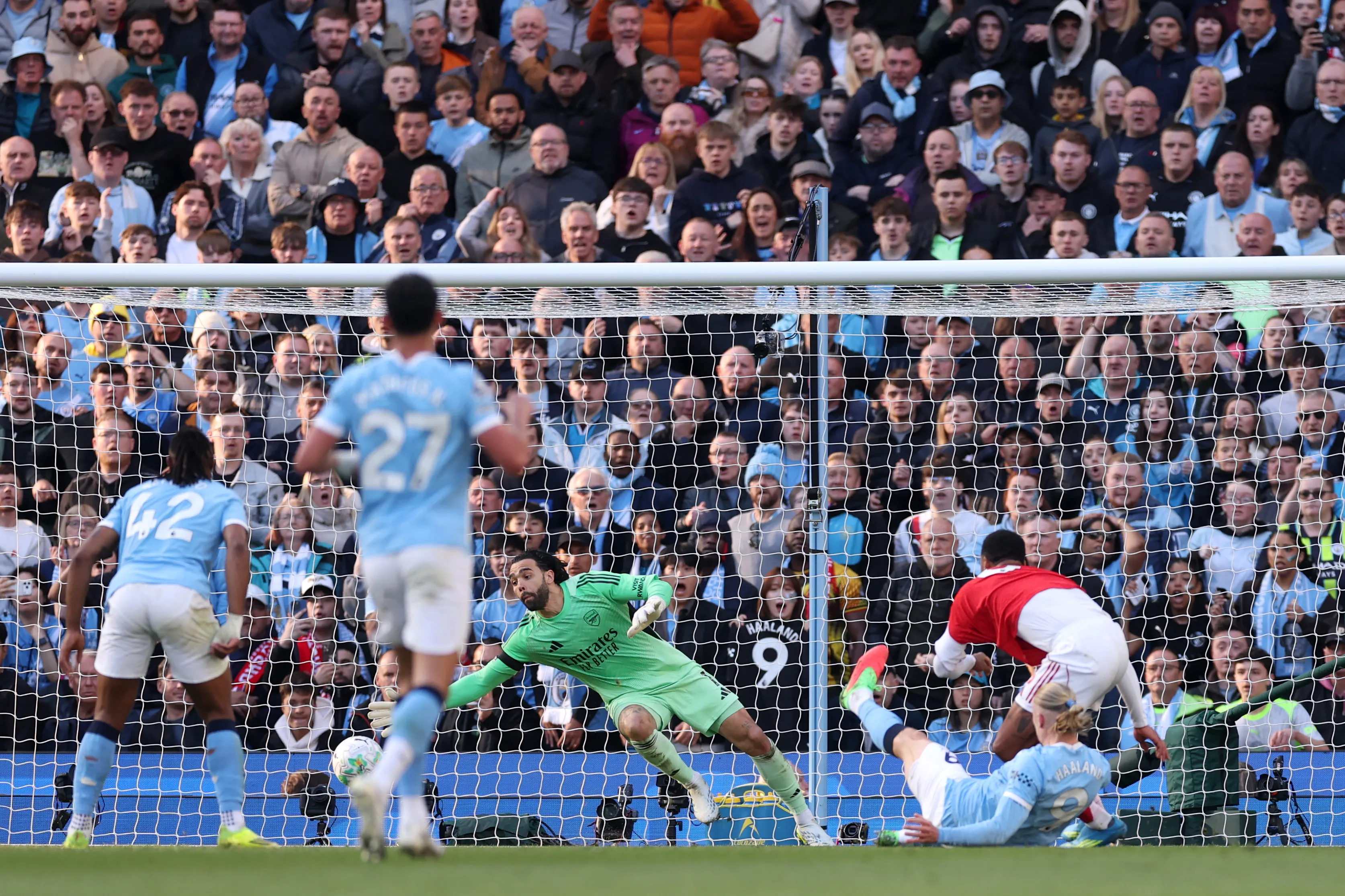 Erling Haaland marcó el 2-1 para el Manchester City sobre Arsenal. Getty Image