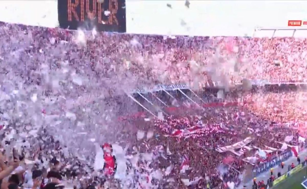 La apoteósica salida de River Plate en el Superclásico ante Boca Juniors: 50 mil toneladas de papel