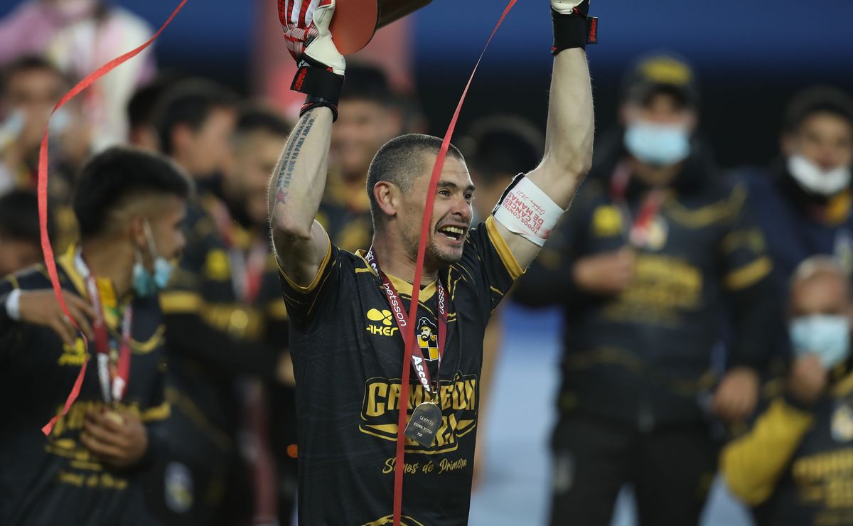 “Estoy de pie y sigo dando la pelea”: Matías Cano actualiza tras complejo momento personal