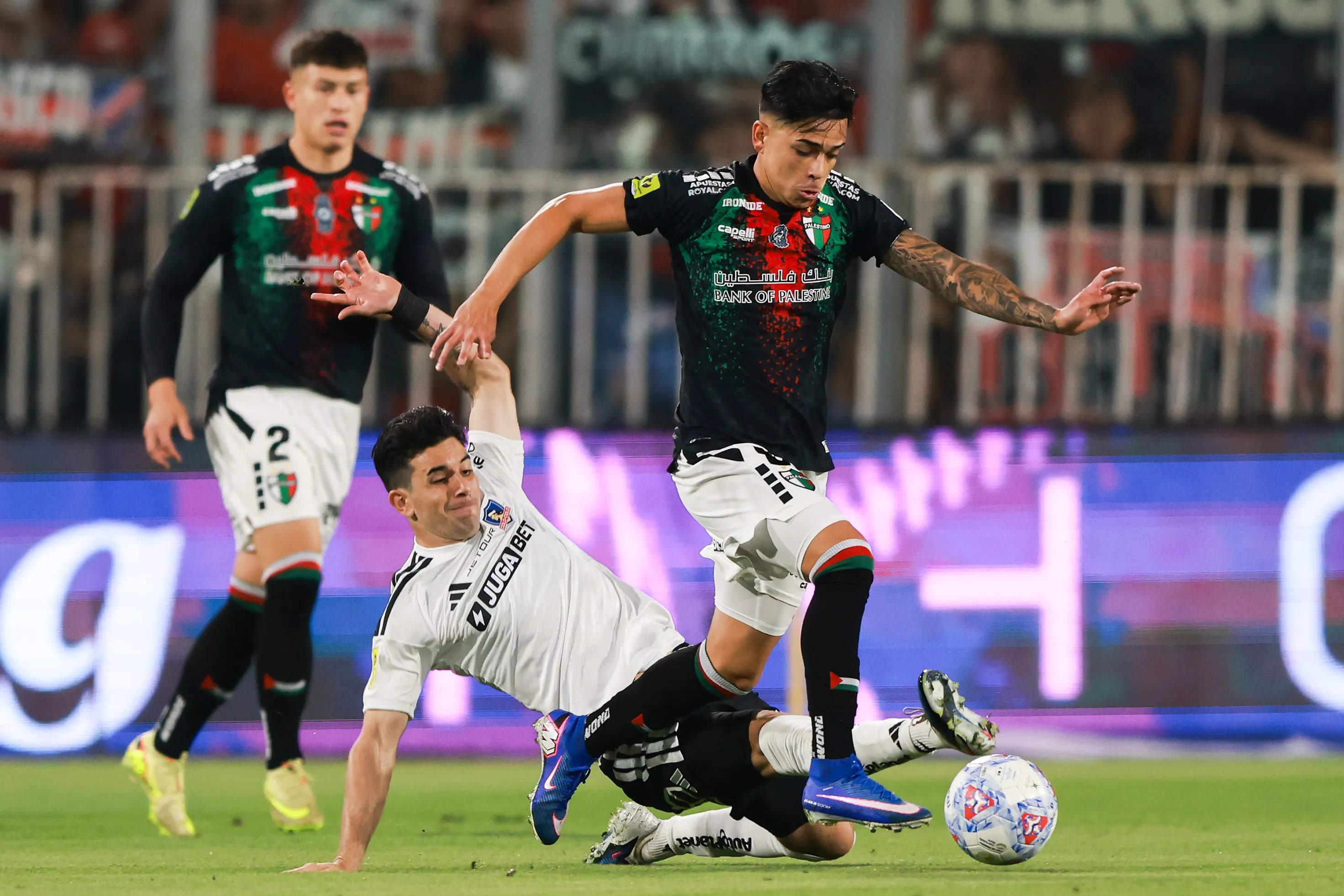 Palestino le ganó al Cacique.