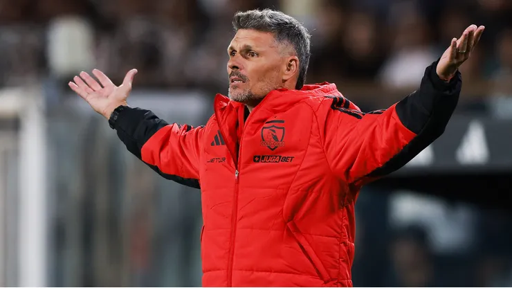 Fernando Ortiz sigue sin convencer en Colo Colo
