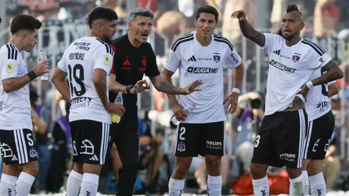 Históricos aconsejaron a Fernando Ortiz para mejorar a Colo Colo.