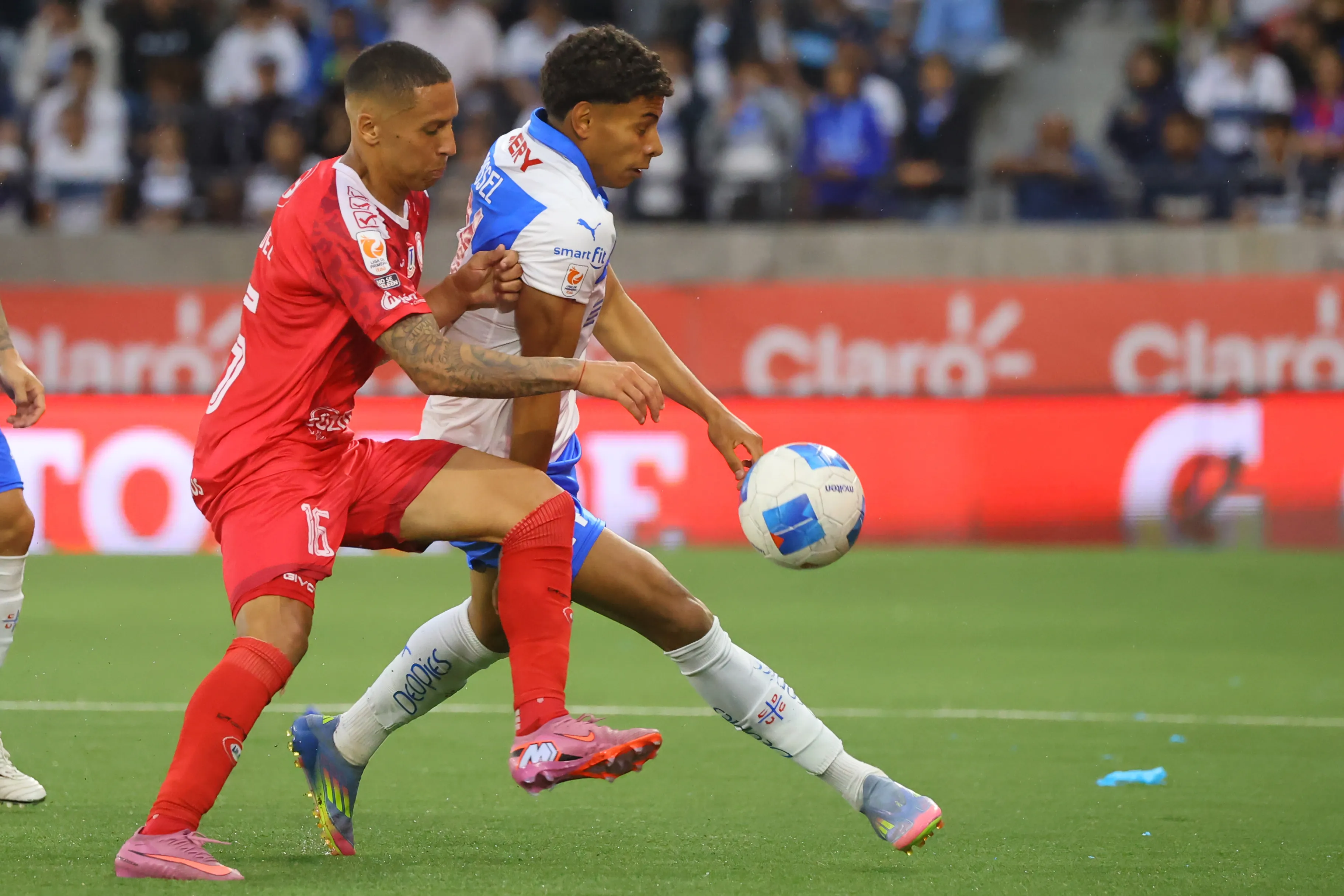 Los cruzados ganaron en el duelo del 2025 en la precordillera. /Photosport