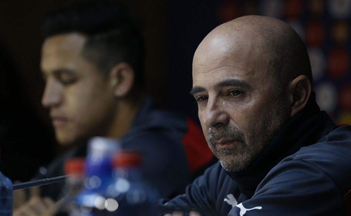 Sampaoli saca el habla y hace pebre a su ex equipo: “La base está bastante desvalorizada”