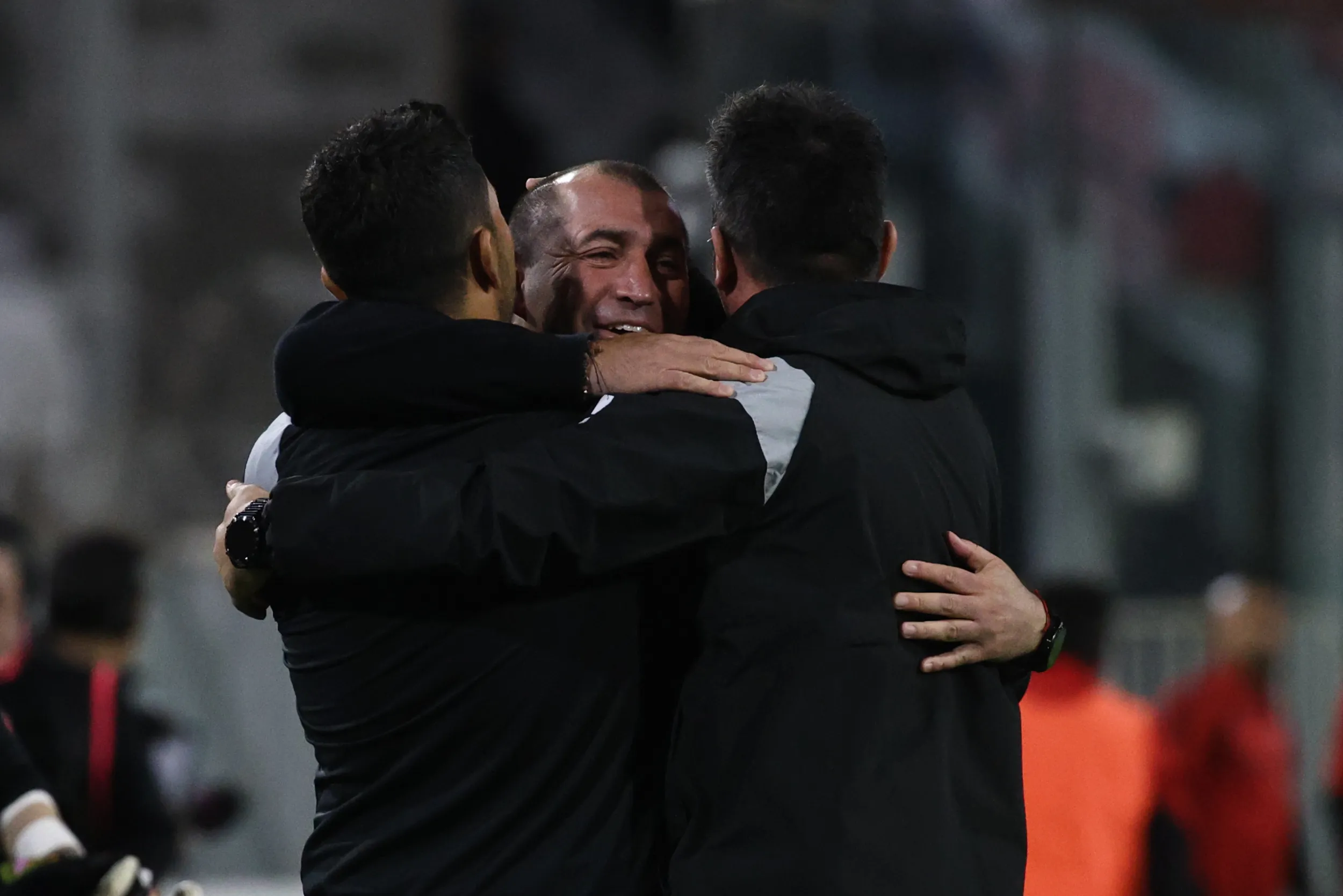 Así celebró La Nona Muñoz y su cuerpo técnico en Pedrero. (Diego Martin/Photosport).