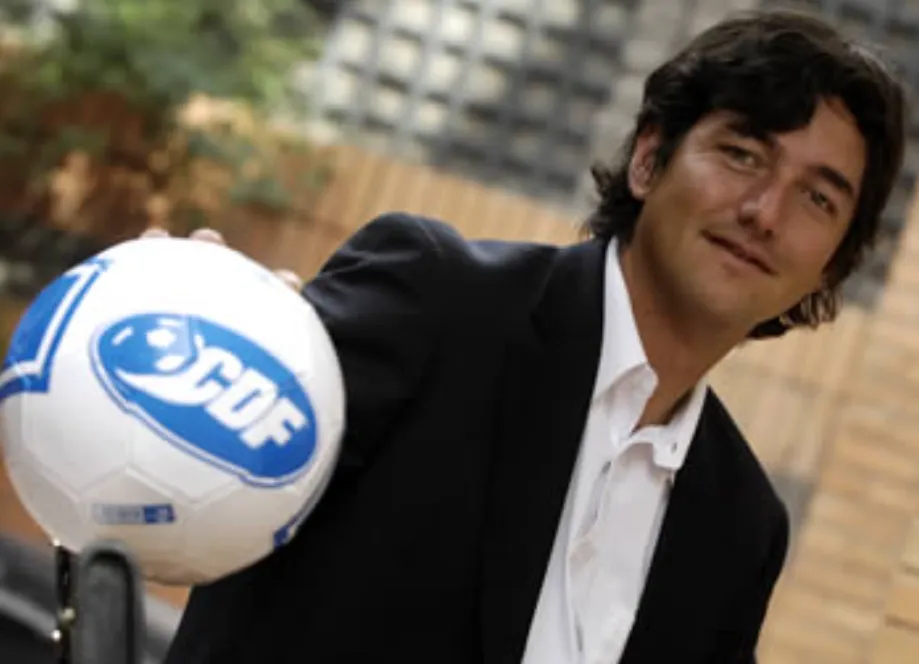 Matías Claro en su época de CDF. Es&nbsp;fundador y director de la Fundación Familias Primero y tuvo cargos públicos en dos ministerios. (Foto: Ciper).