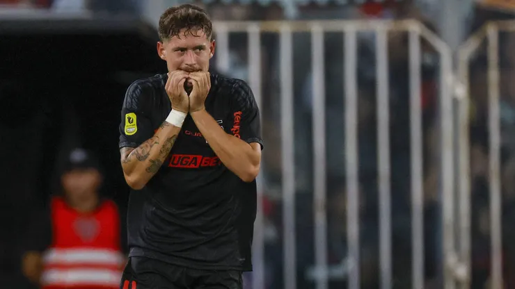 Joaquín Sosa mantiene expectante a Colo Colo por su lesión.