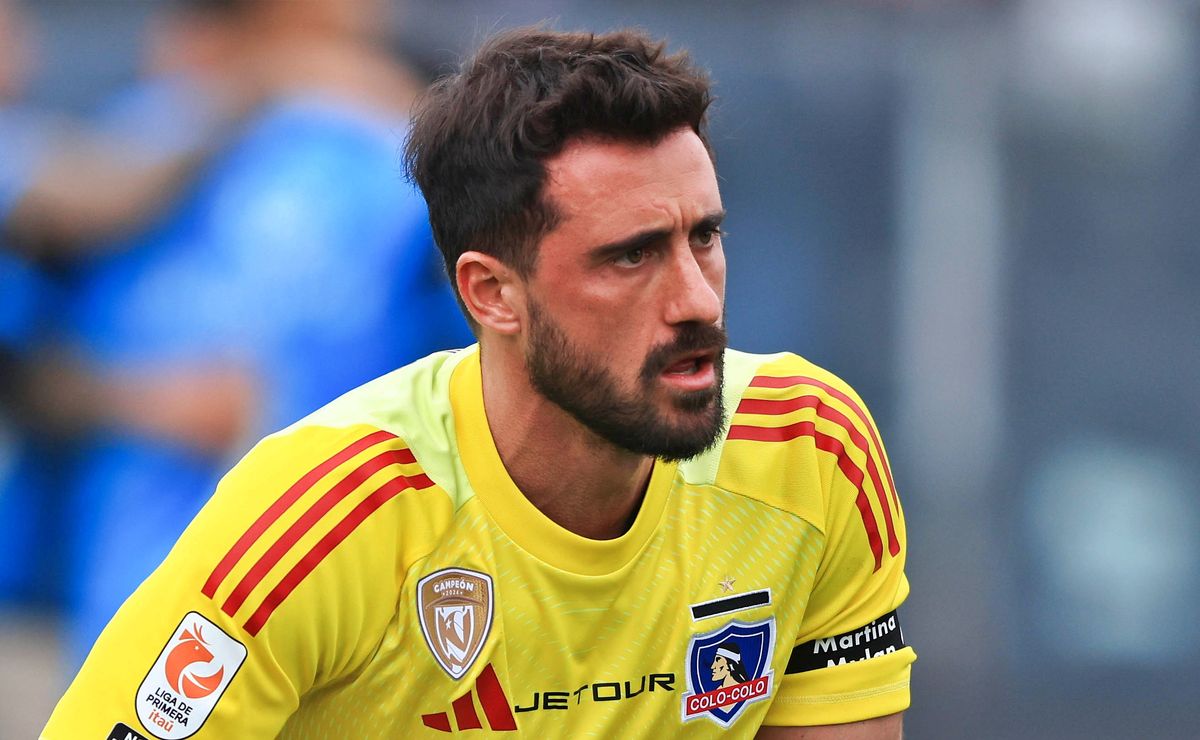 Todos juveniles: Los tres arqueros que tiene Colo Colo para reemplazar al lesionado De Paul