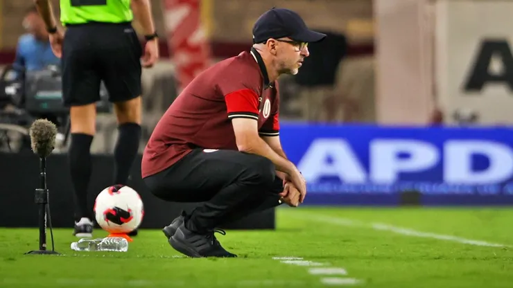 Javier Rabanal dejó de ser entrenador de Universitario en Perú.