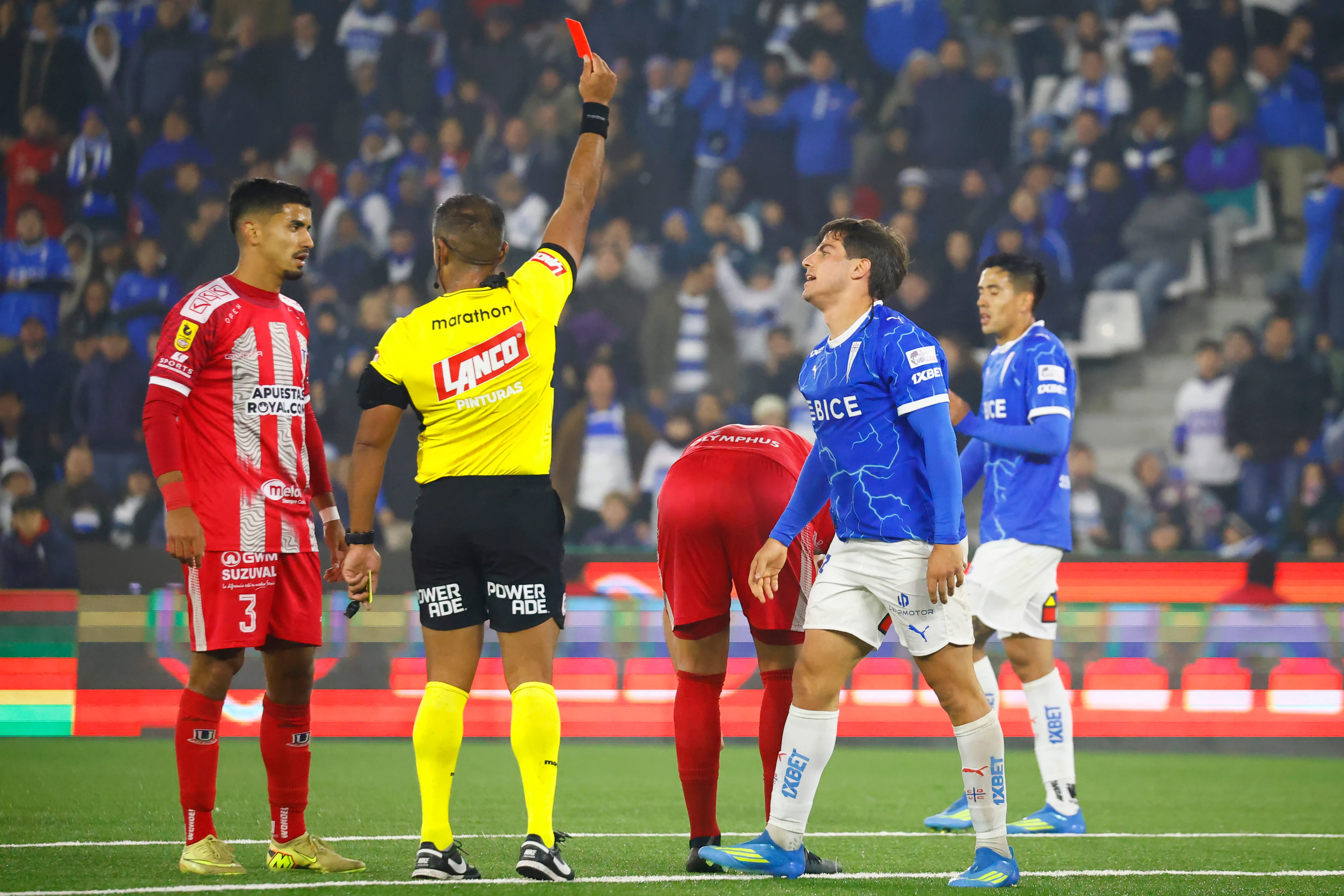 Es la segunda expulsión en el año de Clemente Montes | Photosport