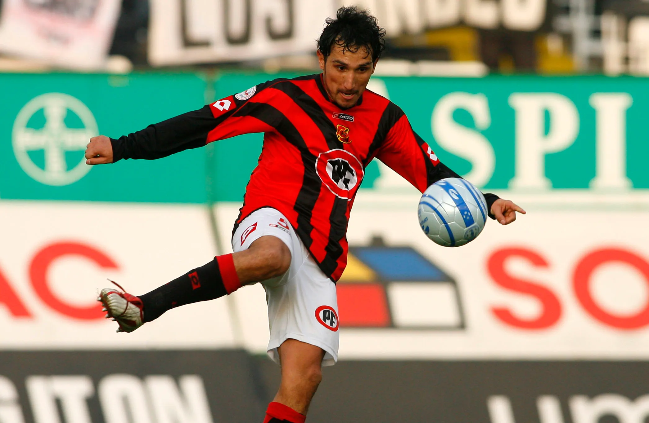 Claudio Arancibia jugó en Rangers y hoy trabaja en la institución. (Andrés Piña | Photosport).