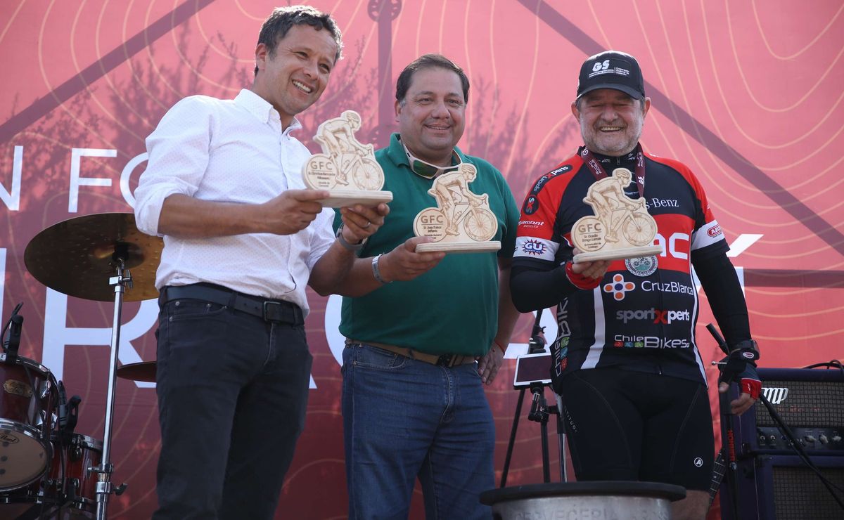 Tomás Quiroz y Karla Vallejos se imponen en la quinta edición del Gran Fondo Curacaví 2026