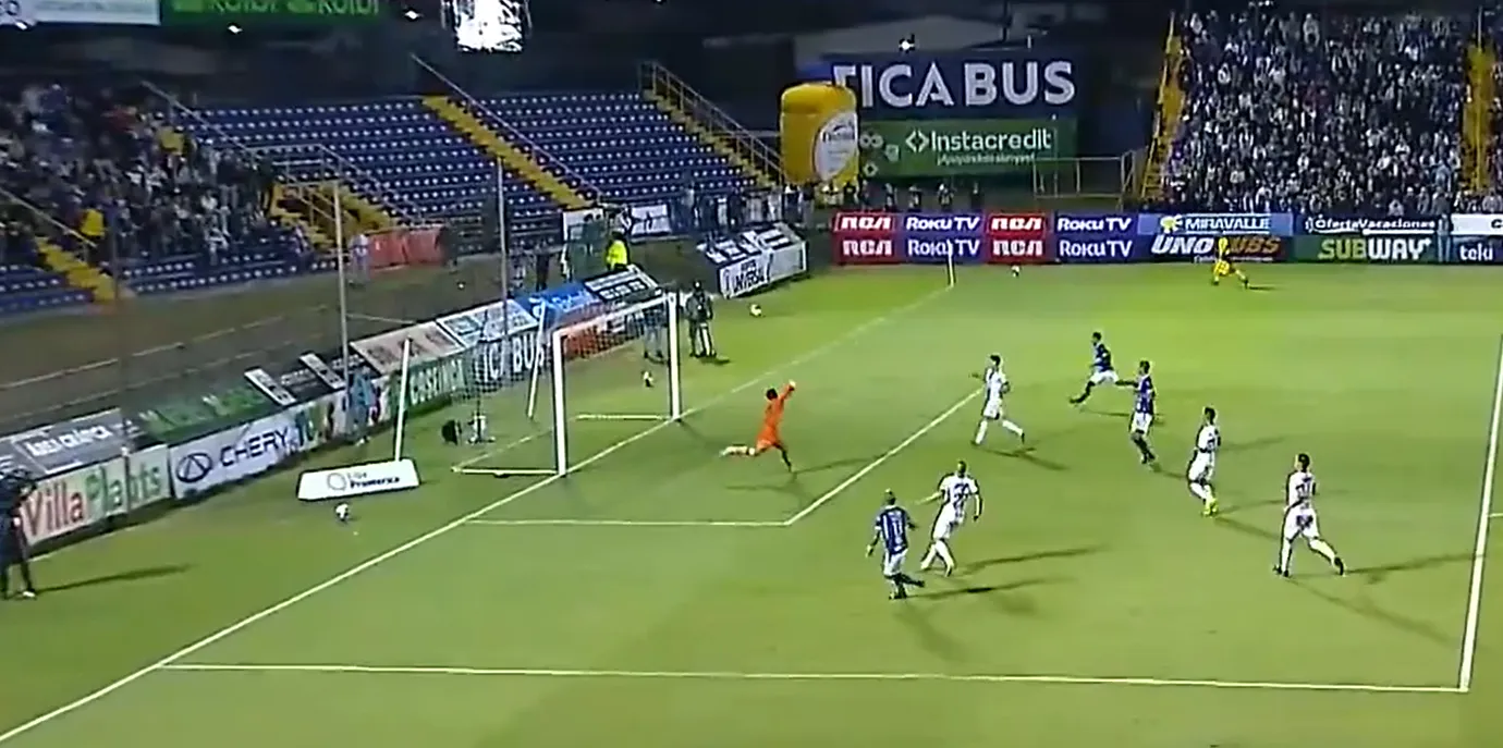 Juan Carlos Gaete dejó un golazo espectacular en la élite de Costa Rica. (Captura).