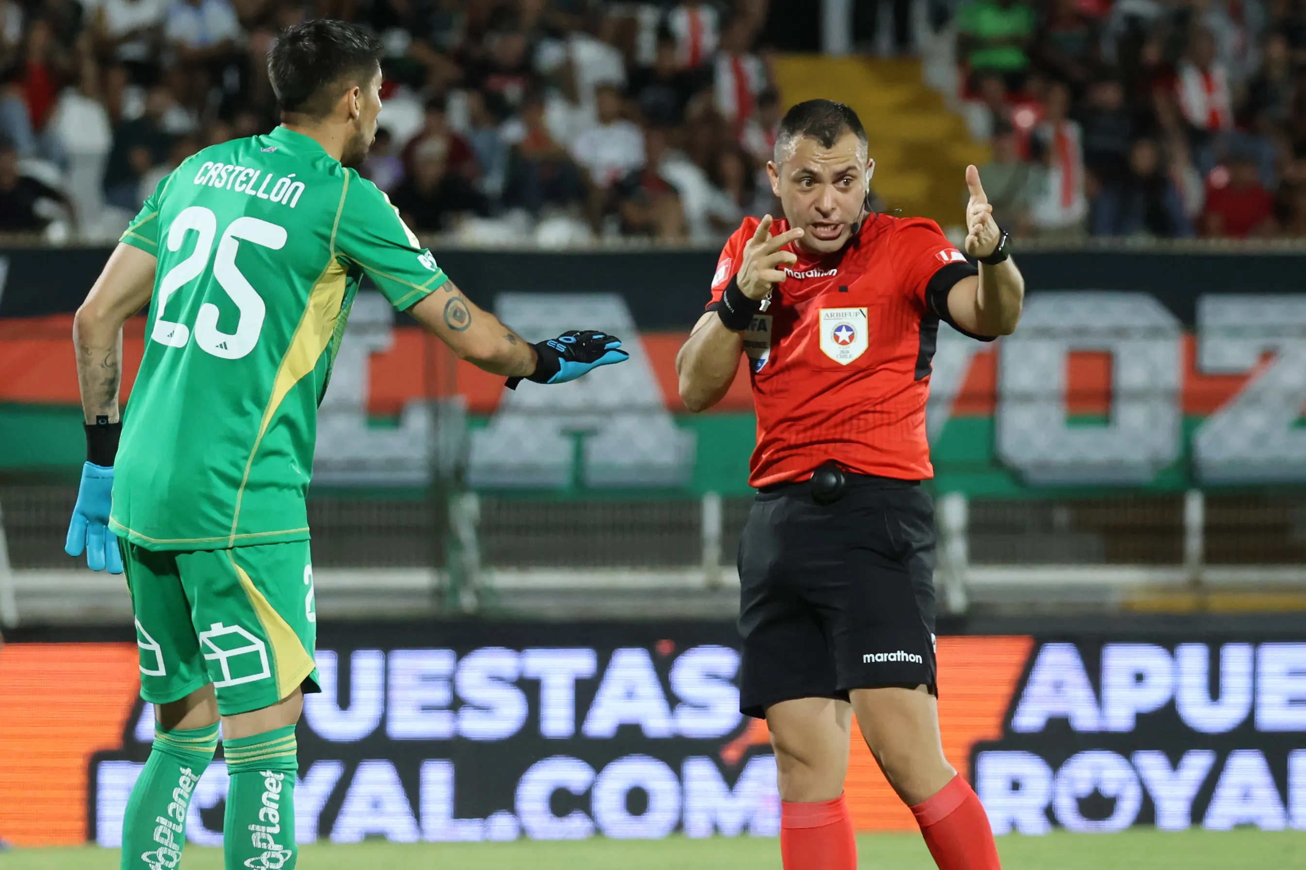 Diego Flores ya tuvo polémica con la U en el duelo ante Palestino. Foto: Dragomir Yankovic/Photosport