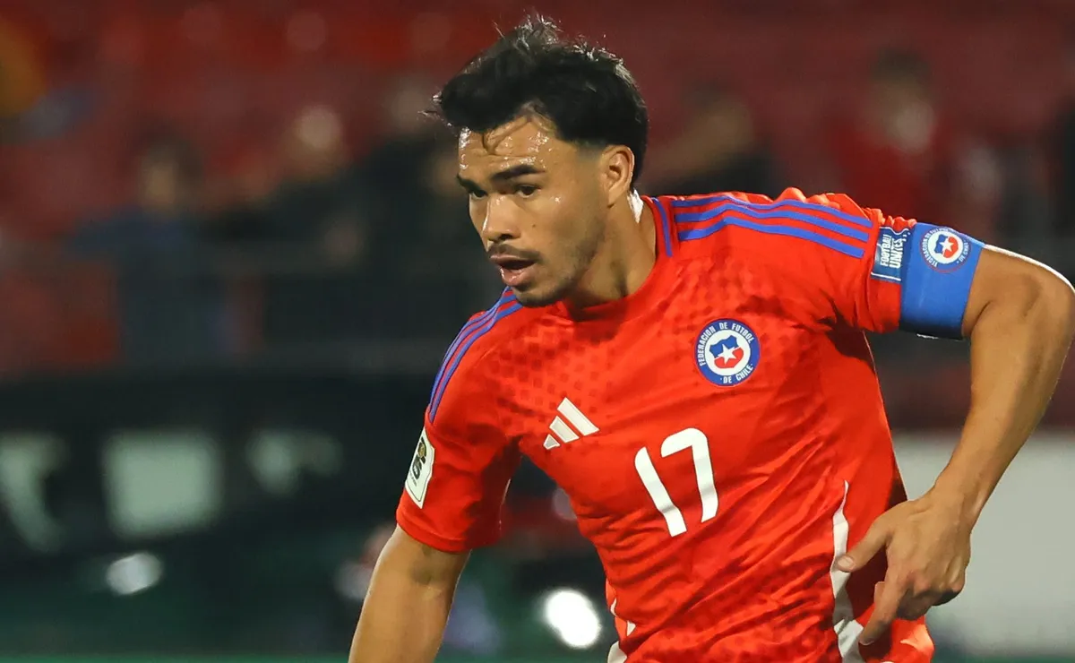 Gabriel Suazo nombra a figura de U. de Chile como peor vestido de la selección