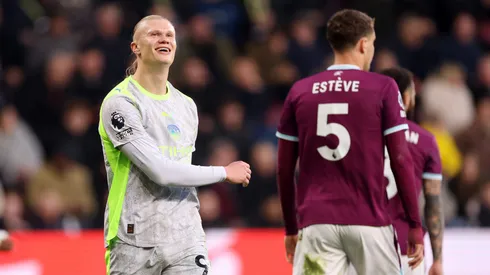 Erling Haaland le dio un triunfo de oro al Manchester City para bajar al Arsenal del liderato de la Premier League.
