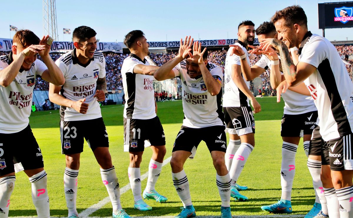Fue campeón en Colo Colo, no descartó jugar en la U y protagoniza inesperado fichaje
