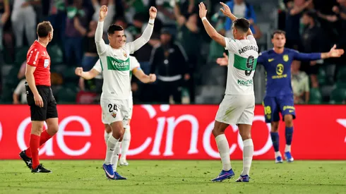 Elche de Lucas Cepeda vence al Atlético de Madrid en La Liga.