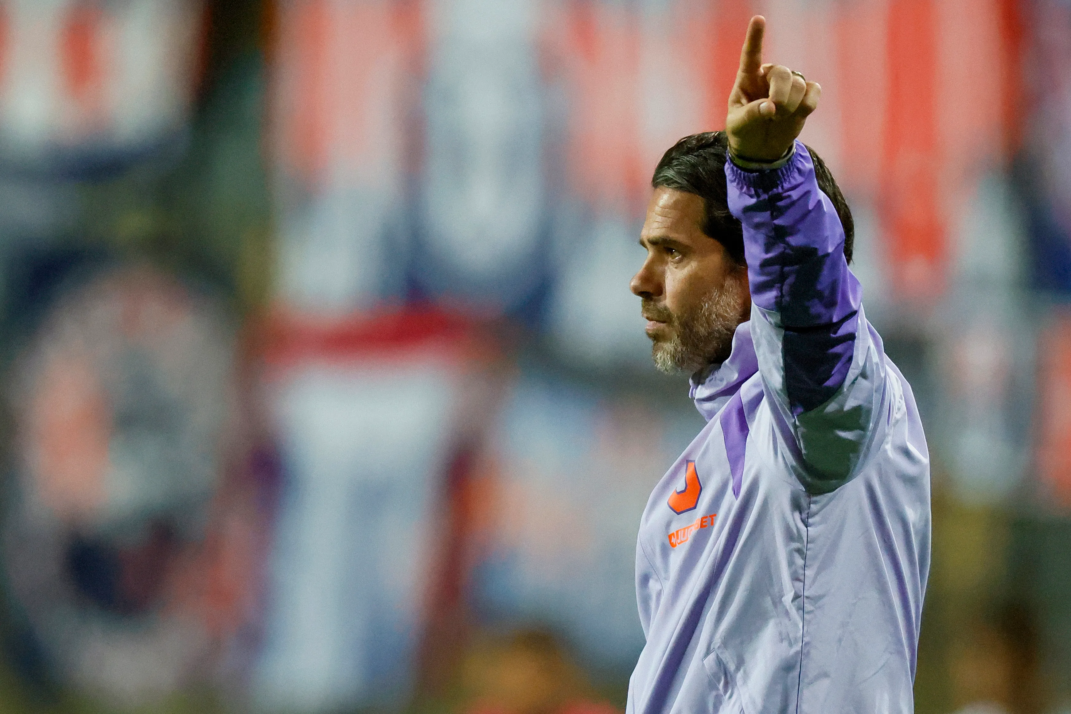 Fernando Gago recibió otra buena noticia en la U de Chile. (Andres Pina/Photosport).