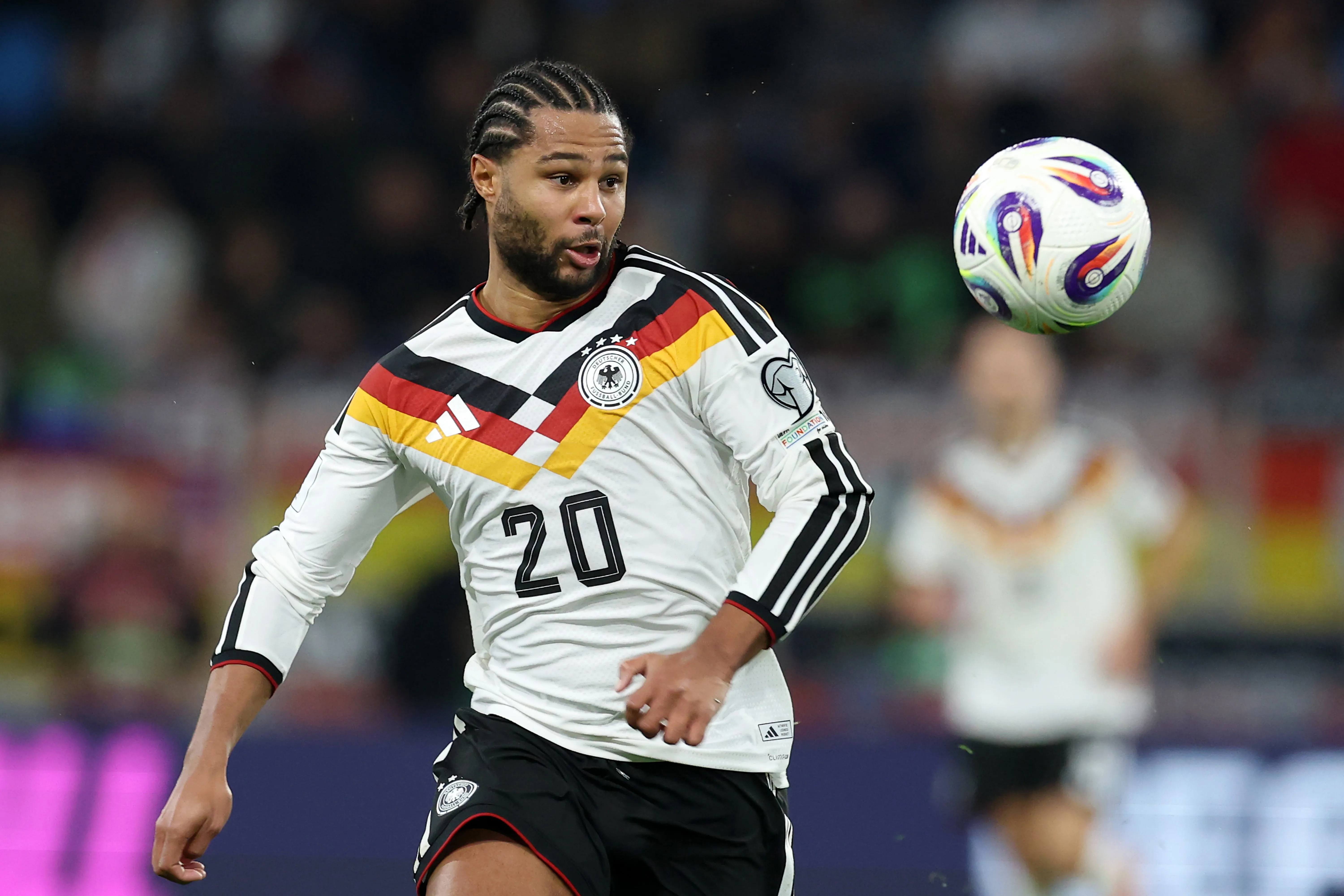 Serge Gnabry le dice adiós al Mundial con Alemania. Foto: Getty Images.