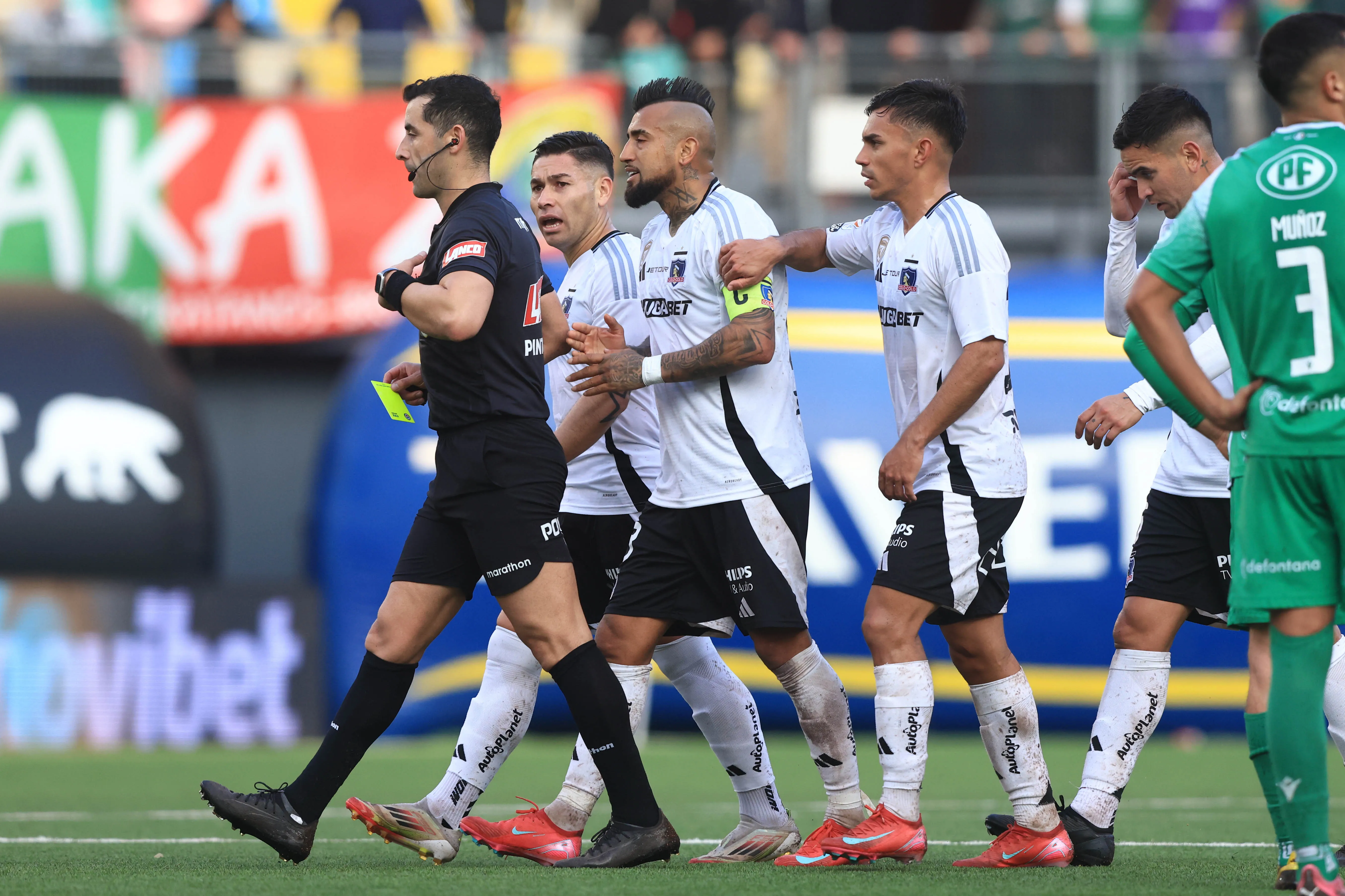 Mendoza quiere que Vidal sea el capitán de Colo Colo