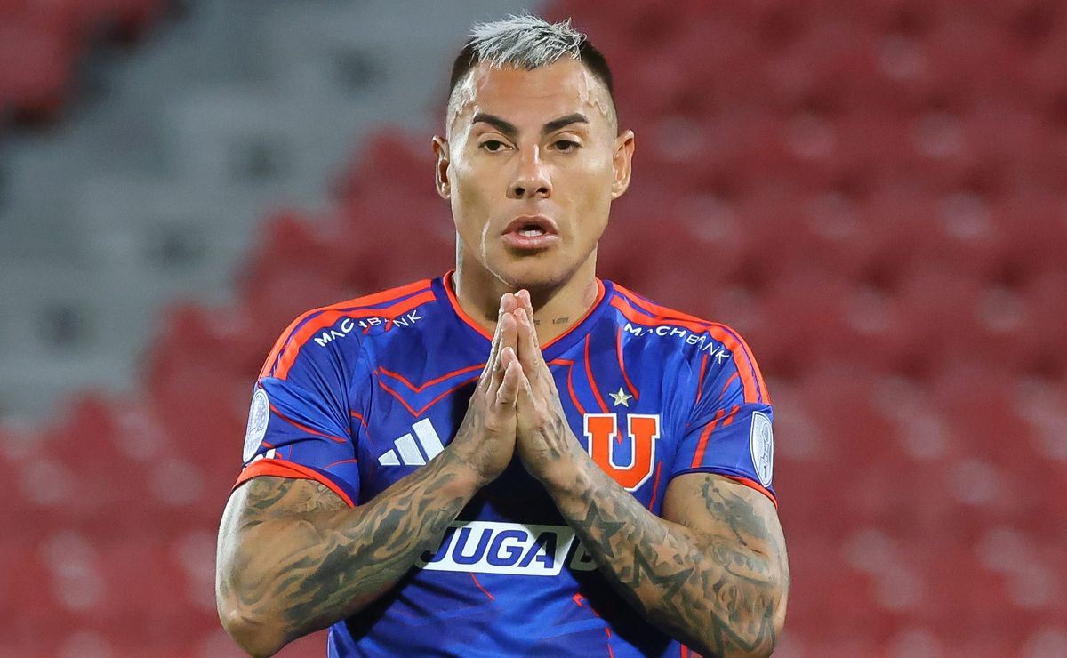 Eduardo Vargas deja en alerta a la U para el Clásico Universitario: no entrena con el plantel