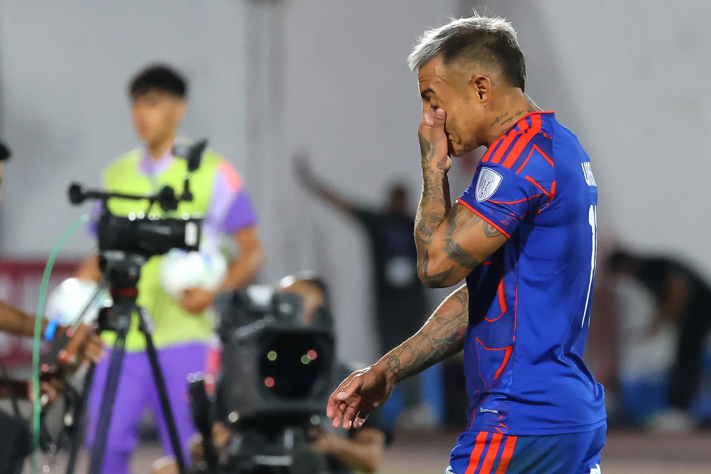 Eduardo Vargas le da un dolor de cabeza a la U para el Clásico Universitario. Foto: Photosport.