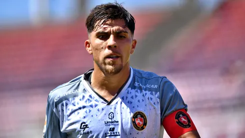 César Pinares ya no es más jugador de Limache.