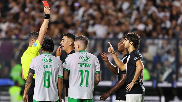 Audax Italiano se "beneficia" del castigo de Conmebol a Vasco da Gama.