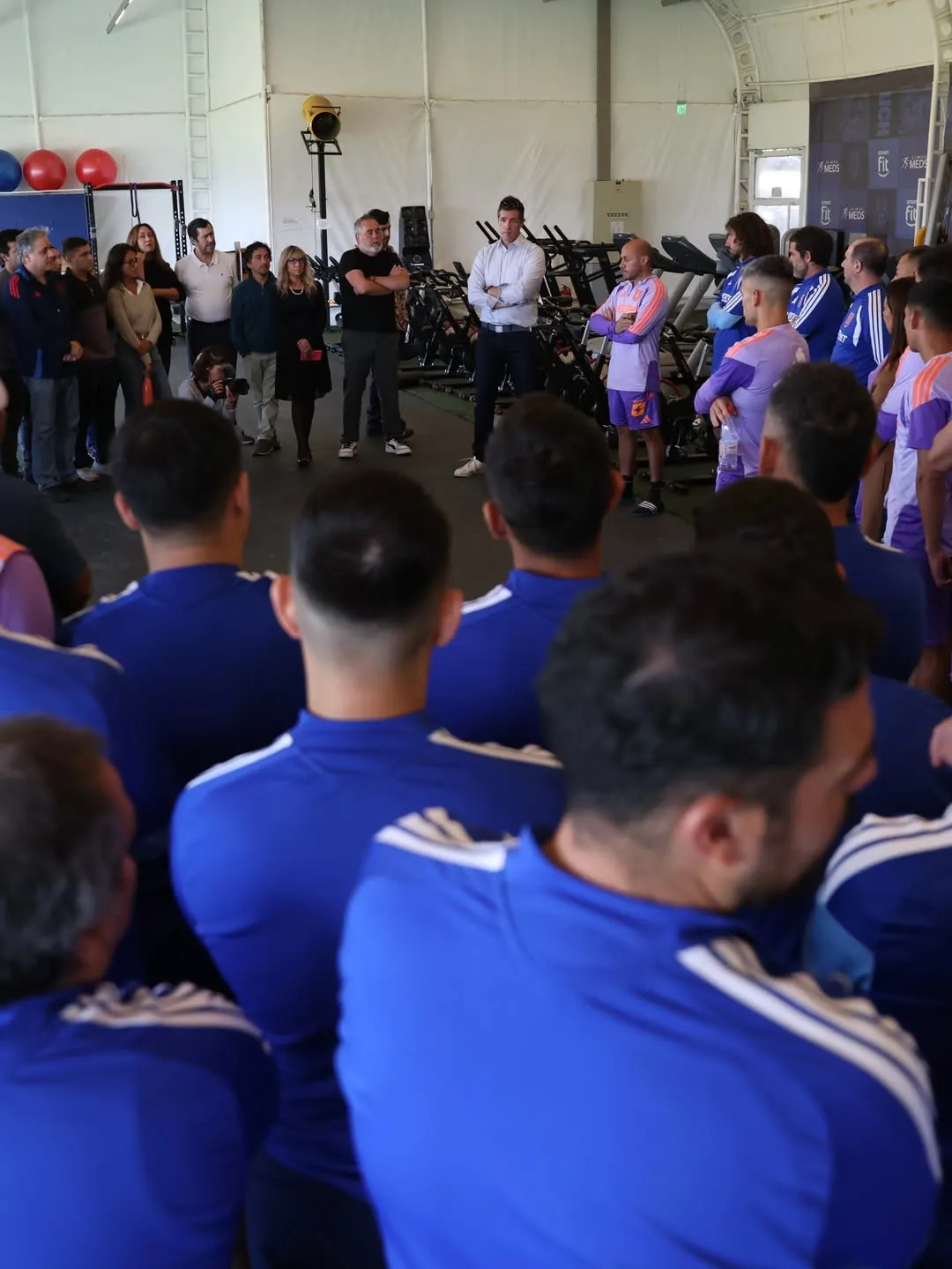 Clark se despidió este jueves del plantel de la U